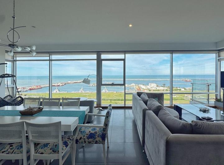 Venta depto 5 amb primera linea al mar dos cochera - Golf Playa grande 1
