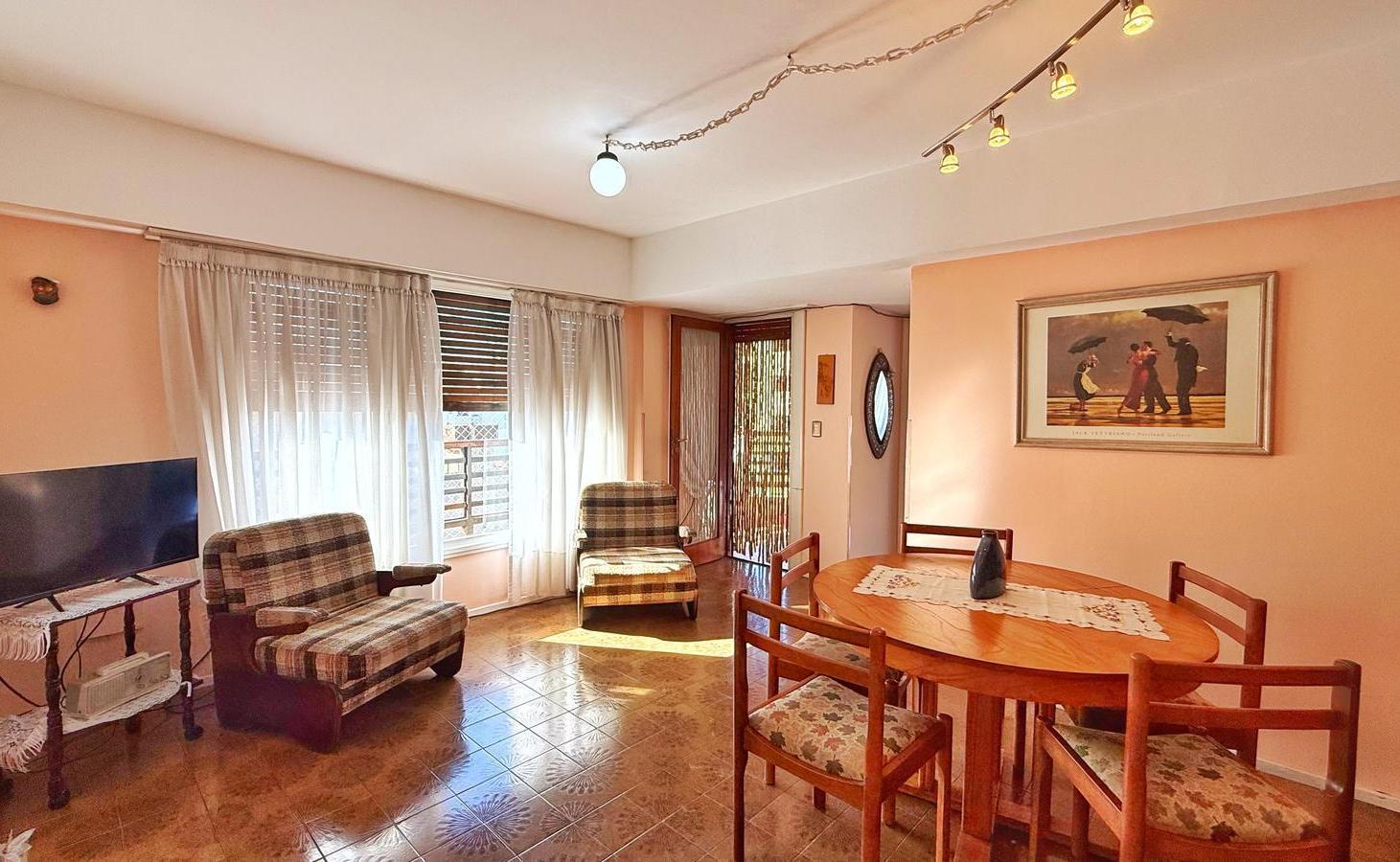 Venta Depto 2 amb al Frente - La Perla