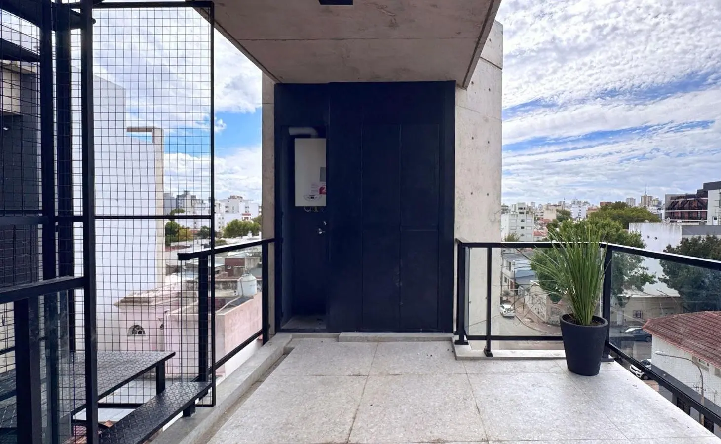 Venta de depto 3 amb c/ terraza propia, cochera doble y baulera - Barrio Chauvin 8
