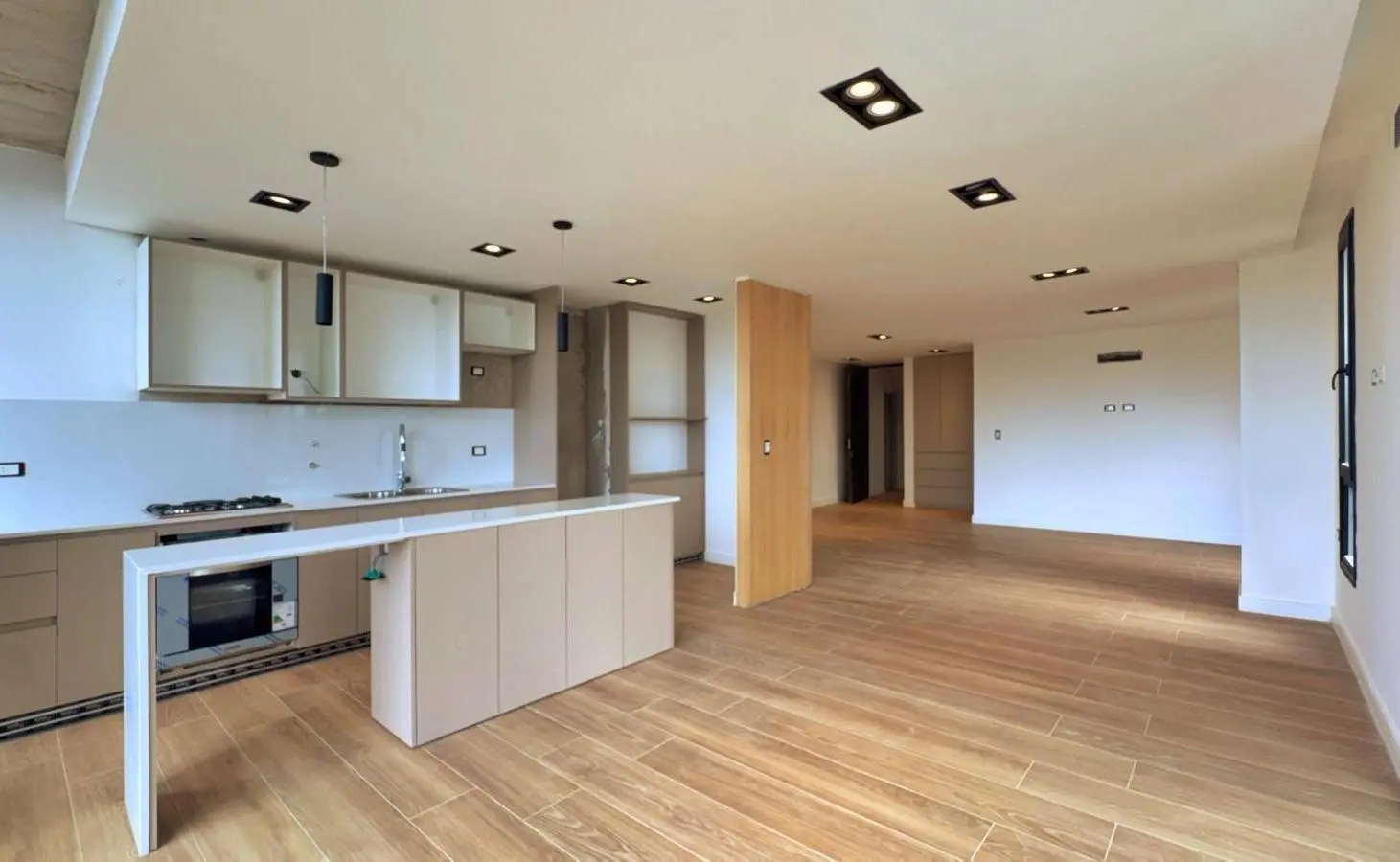 Venta de depto 3 amb c/ terraza propia, cochera doble y baulera - Barrio Chauvin 3