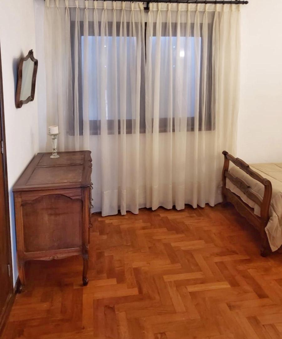 Alquiler Casa 4 ambientes con garage y patio
