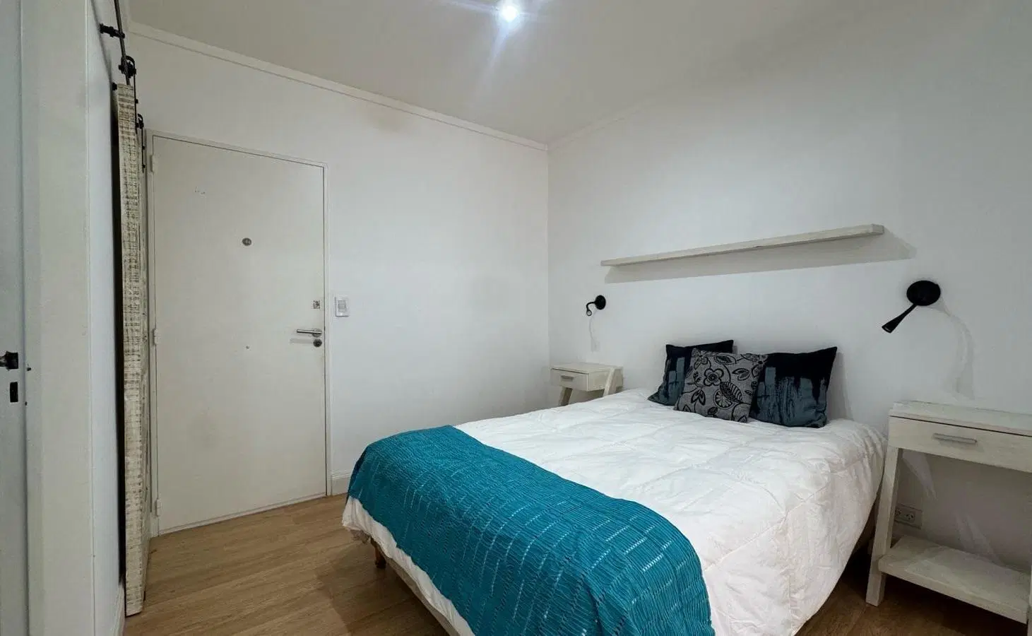 Venta depto monoambiente con balcon a la calle - Zona Guemes 2