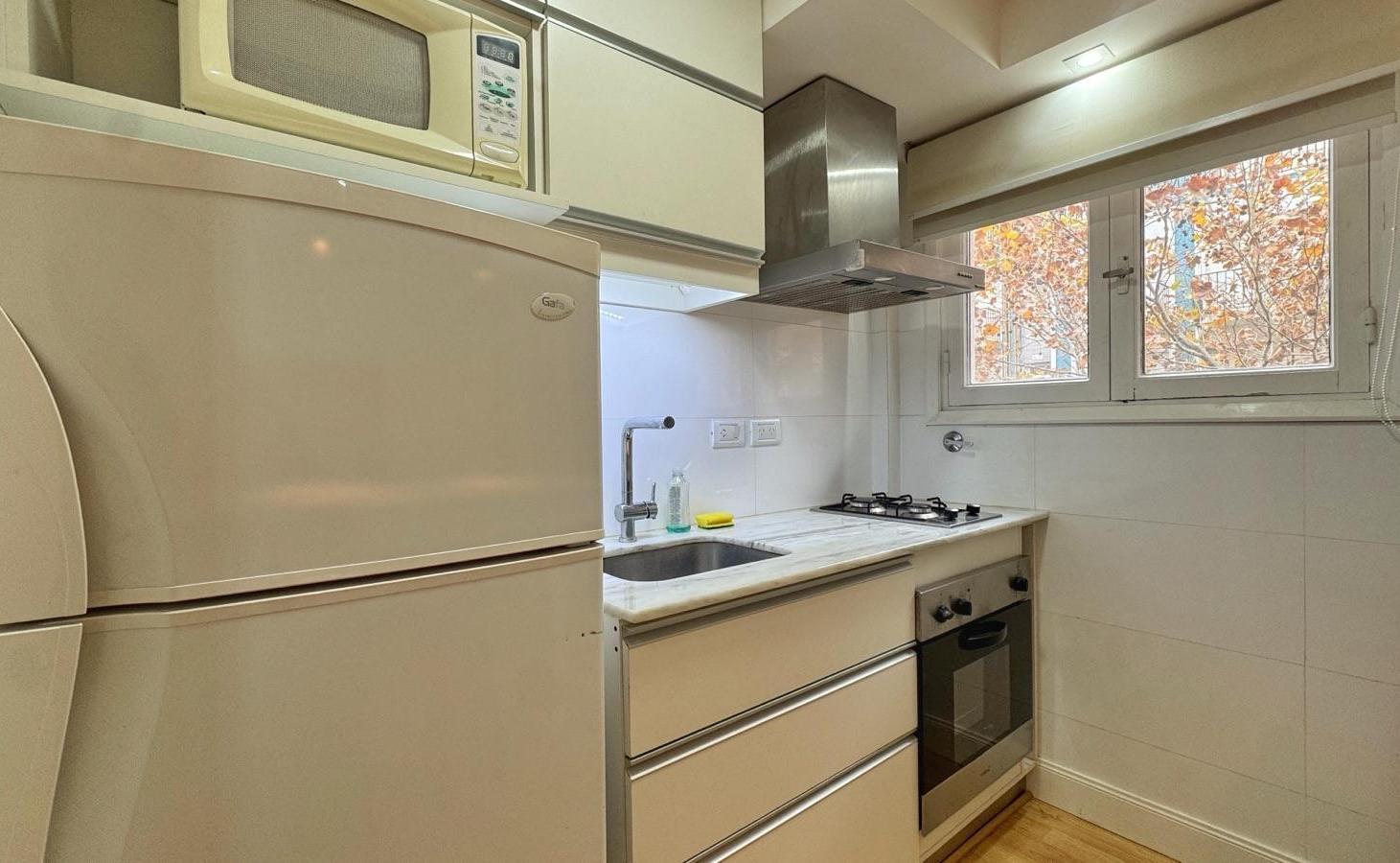 Foto de Venta depto monoambiente con balcon a la calle - Zona Guemes, imagen 5