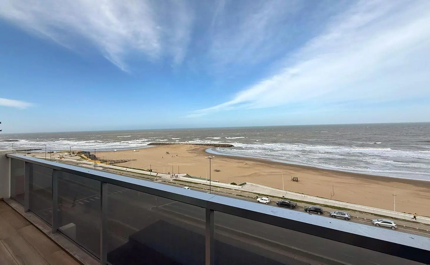 Venta depto 3 amb/ terraza propia c/coch - primer linea al mar 2