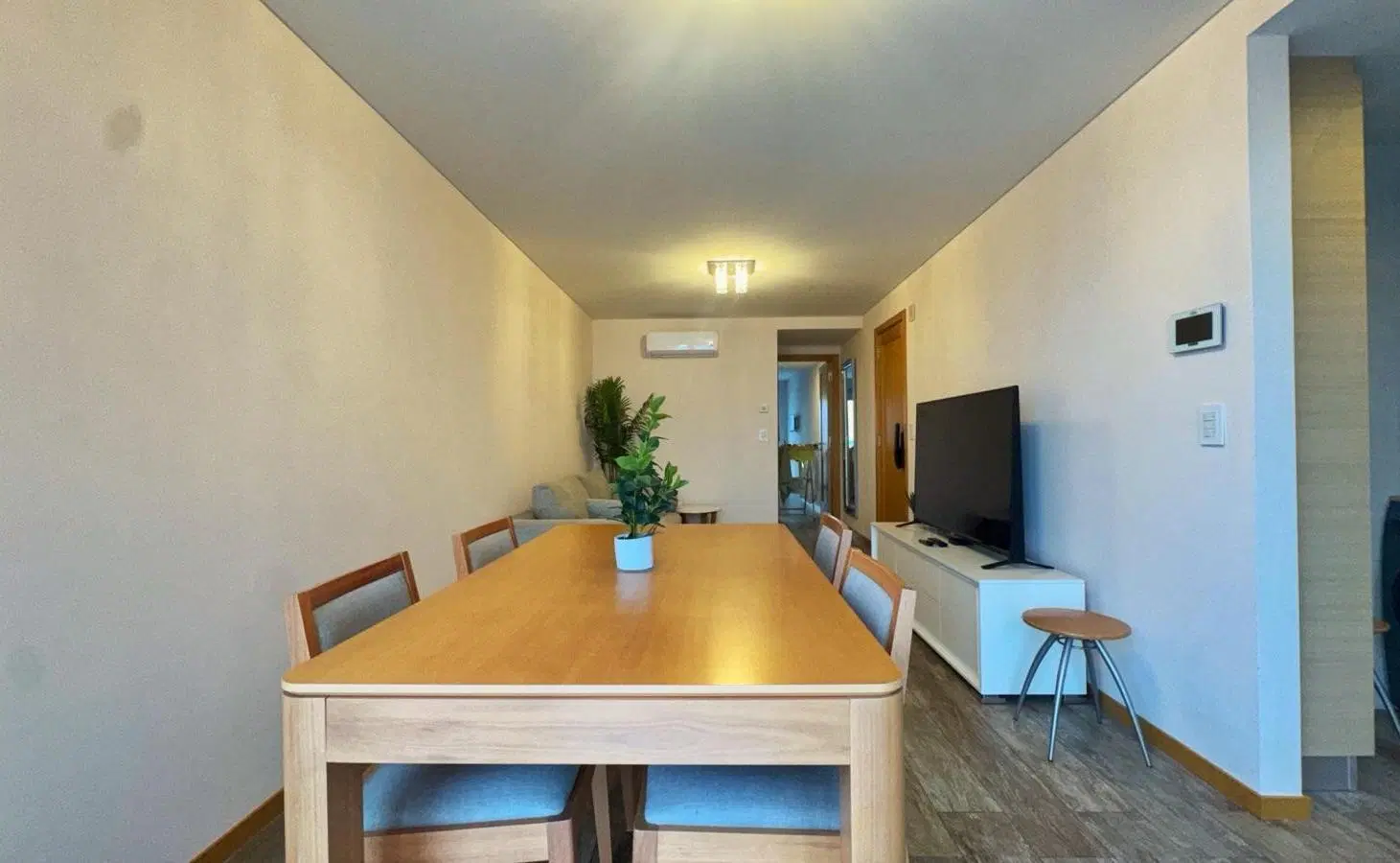 Venta semipiso 2 amb con cochera / Playa Grande 2