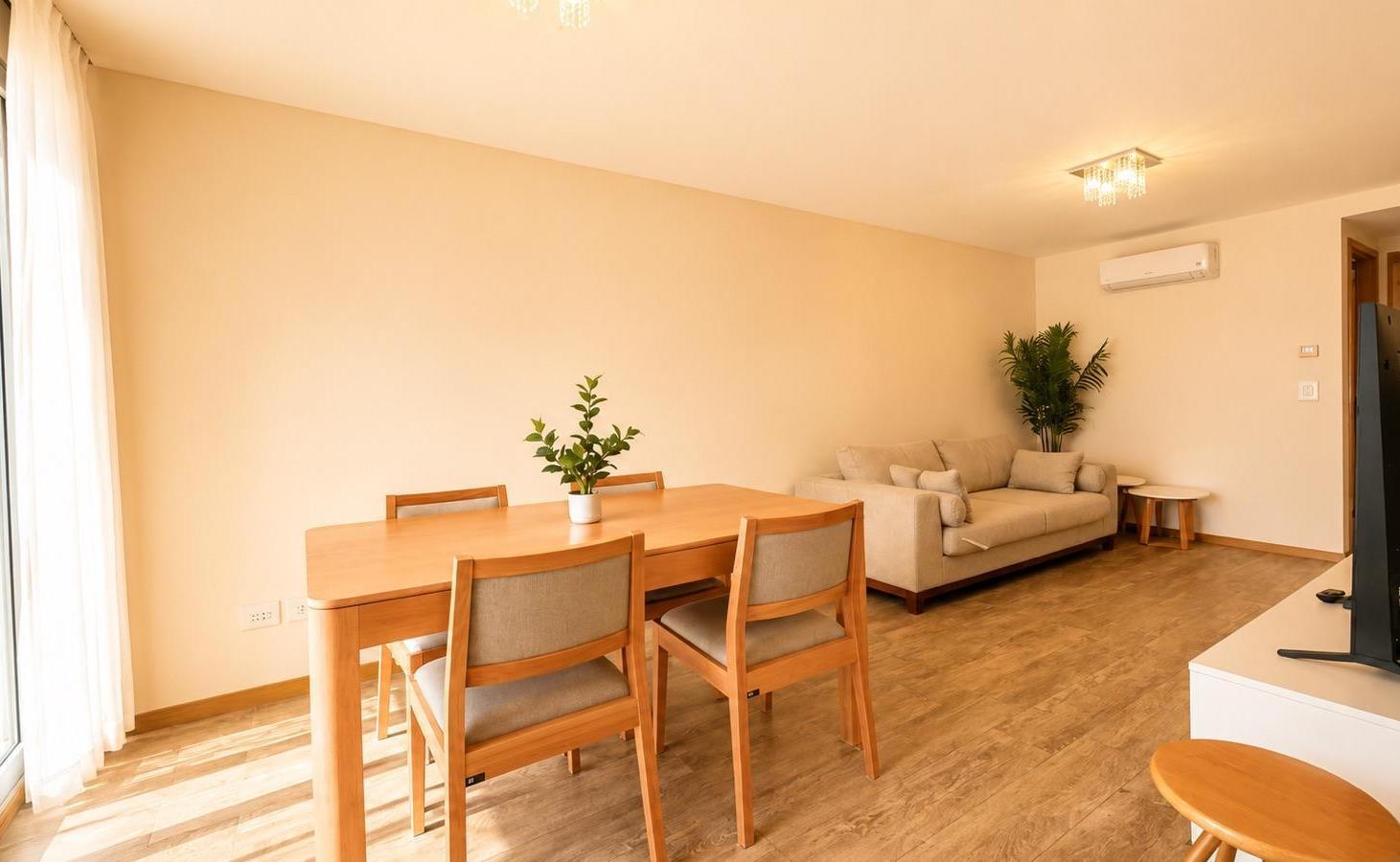 Venta semipiso 2 amb con cochera / Playa Grande