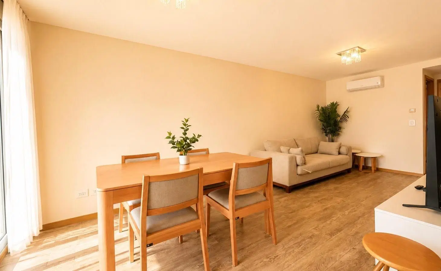 Venta semipiso 2 amb con cochera / Playa Grande 3
