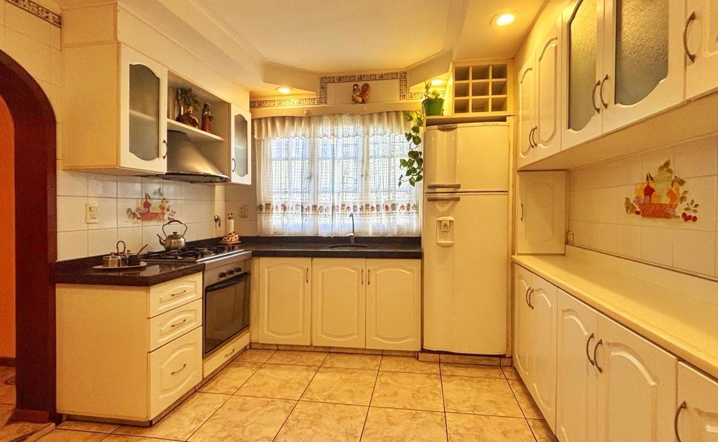 Foto de Venta casa 5 amb - Barrio Las Avenidas, imagen 1
