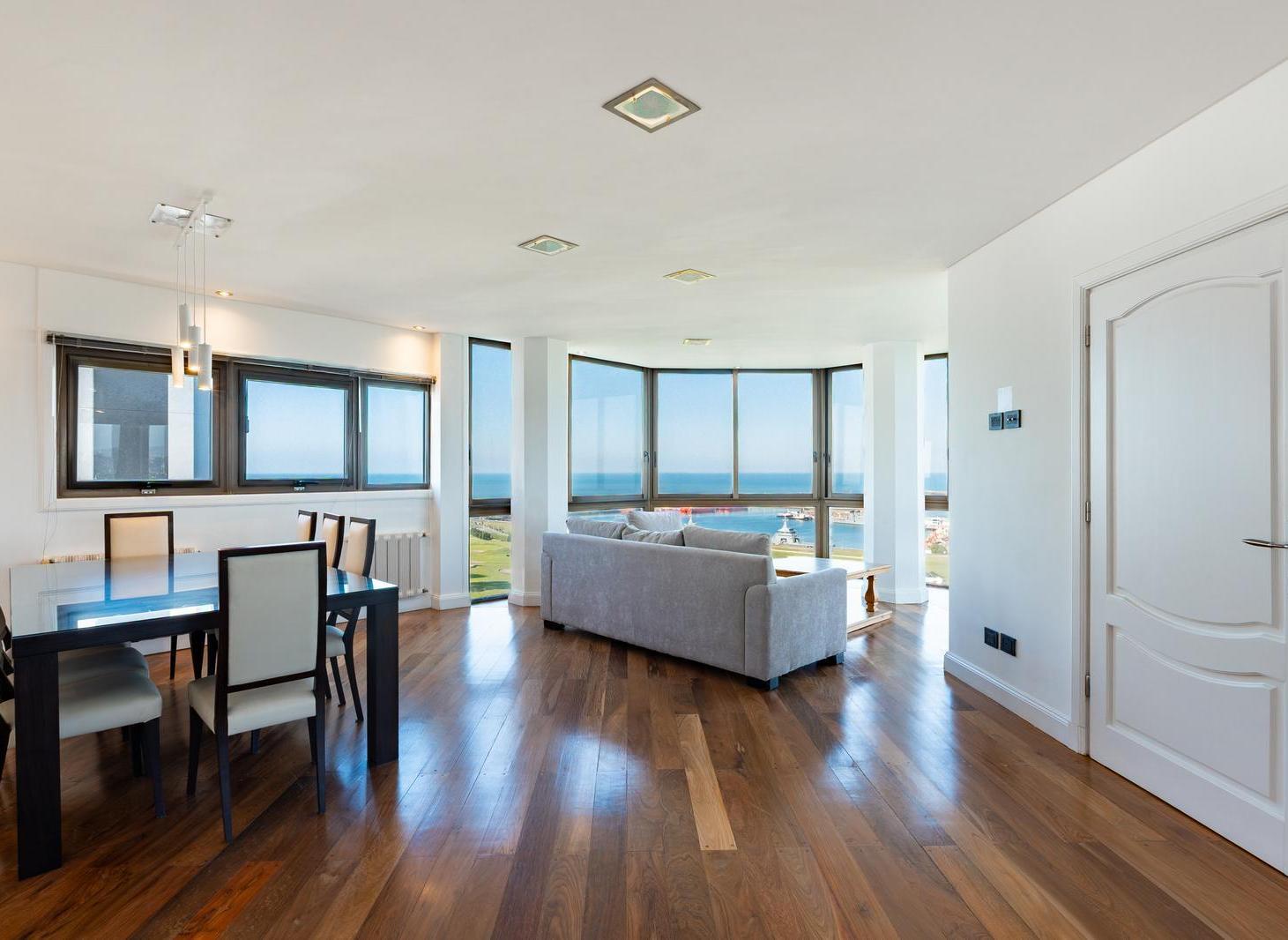Foto de Venta de departamento en duplex primera linea - Zona golf Playa Grande, imagen 4