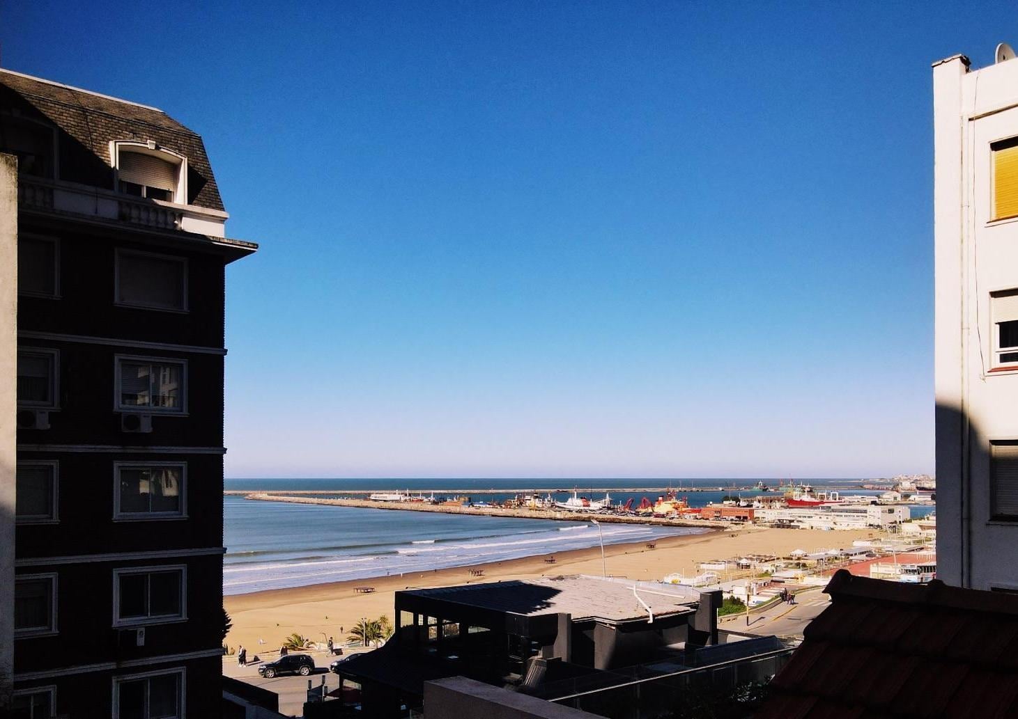 Foto de Venta piso 4 amb con terraza - zona Playa Grande, imagen 5