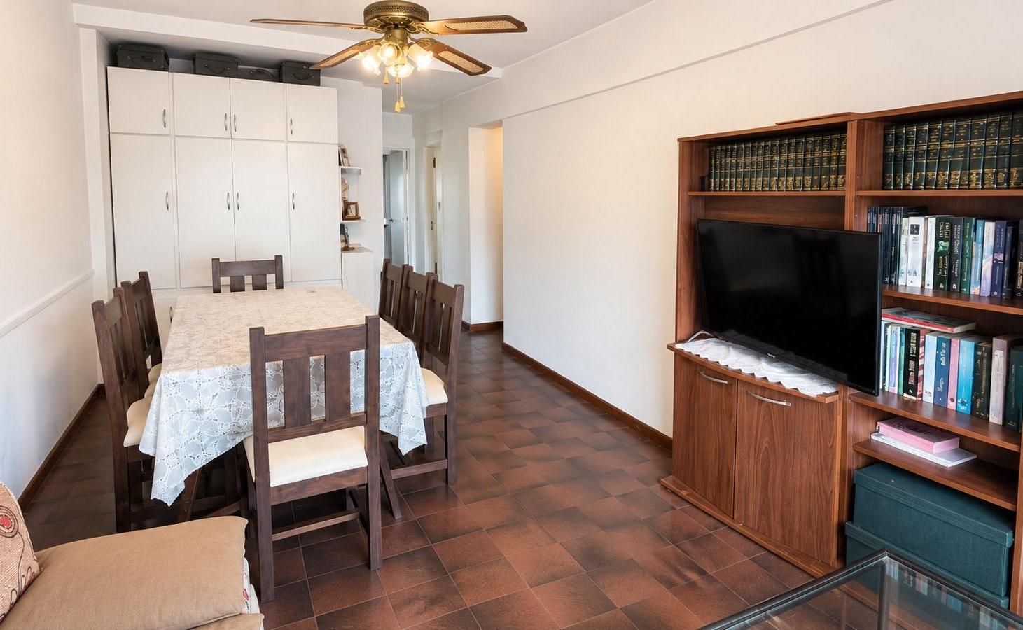 Foto de Venta departamento 2 amb con balcon a la calle - Zona Centro, imagen 1