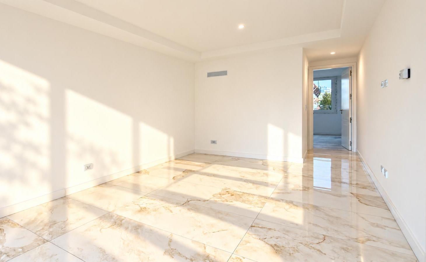 Foto de Venta de departamento dos ambientes a estrenar - Zona Guemes, imagen 3