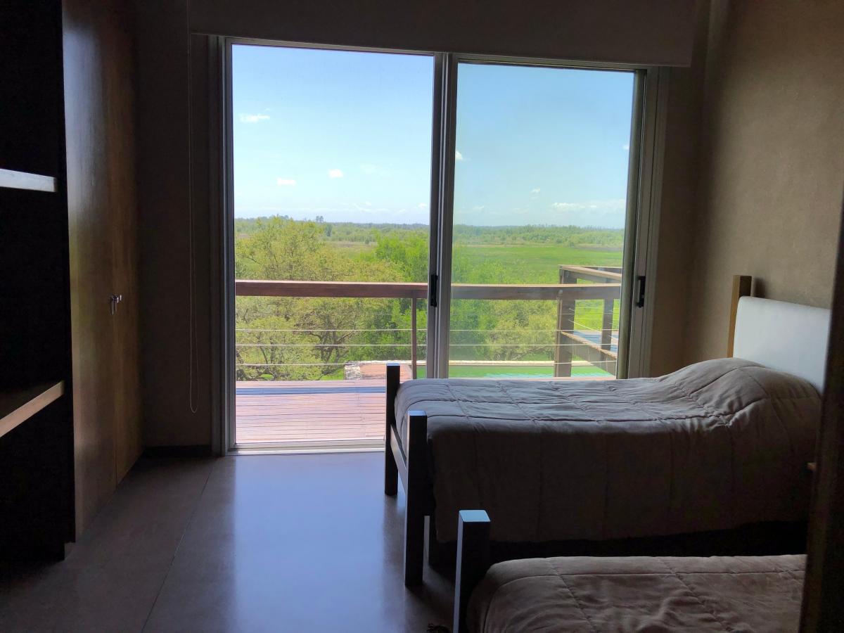 Foto de Majestuosa casa de diseño Vista al bañado Impecable para vivir ya, imagen 3
