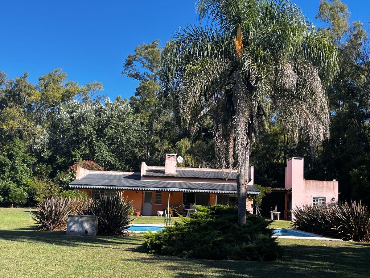Vivo en Chacras del Paraná y te ofrezco lo mejor Chacra súper completa con parque y frutales