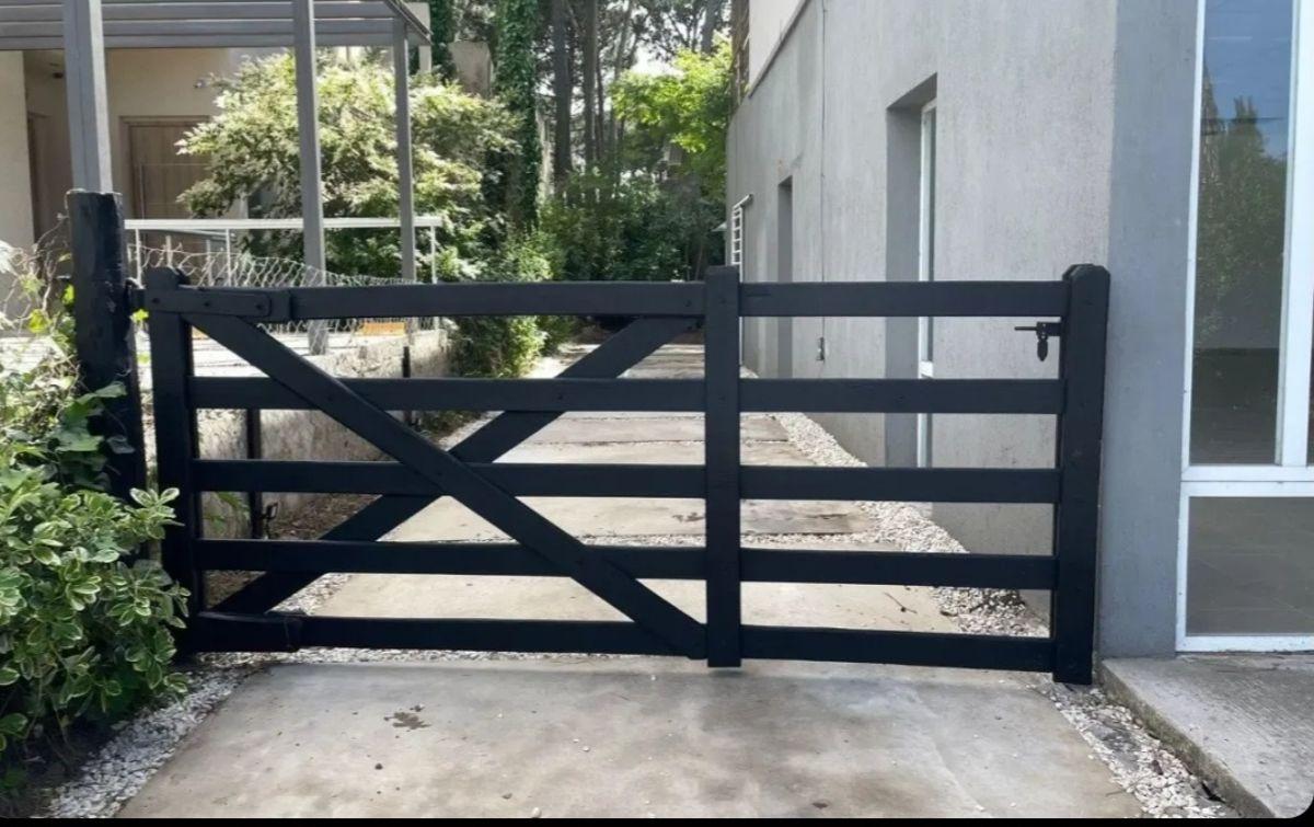 Foto de Casa Reciclada! con 2 dormitorios en venta en Pinamar, imagen 3