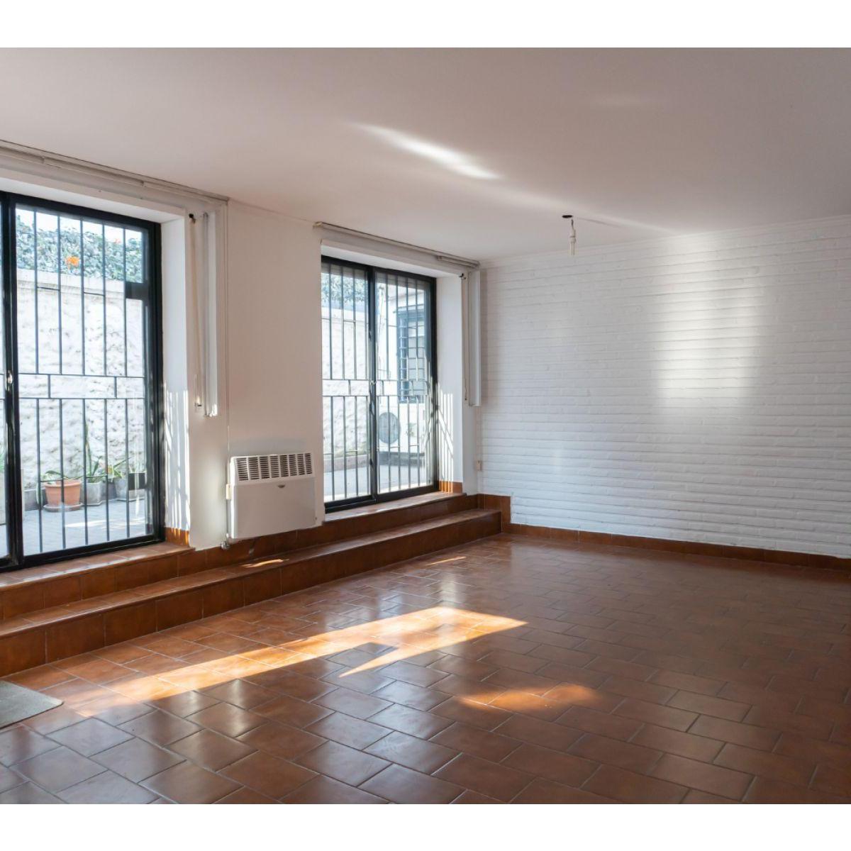 Venta Casa de 3 Dorm. con Cochera 3