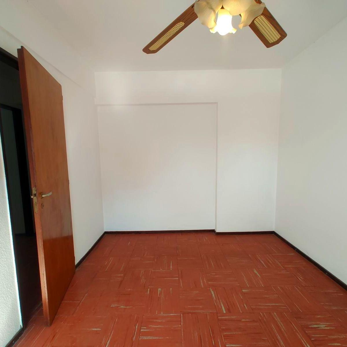 Departamento de 3 Dorm. con Cochera en Venta en El Centro de Rosario. San Luis 948 2