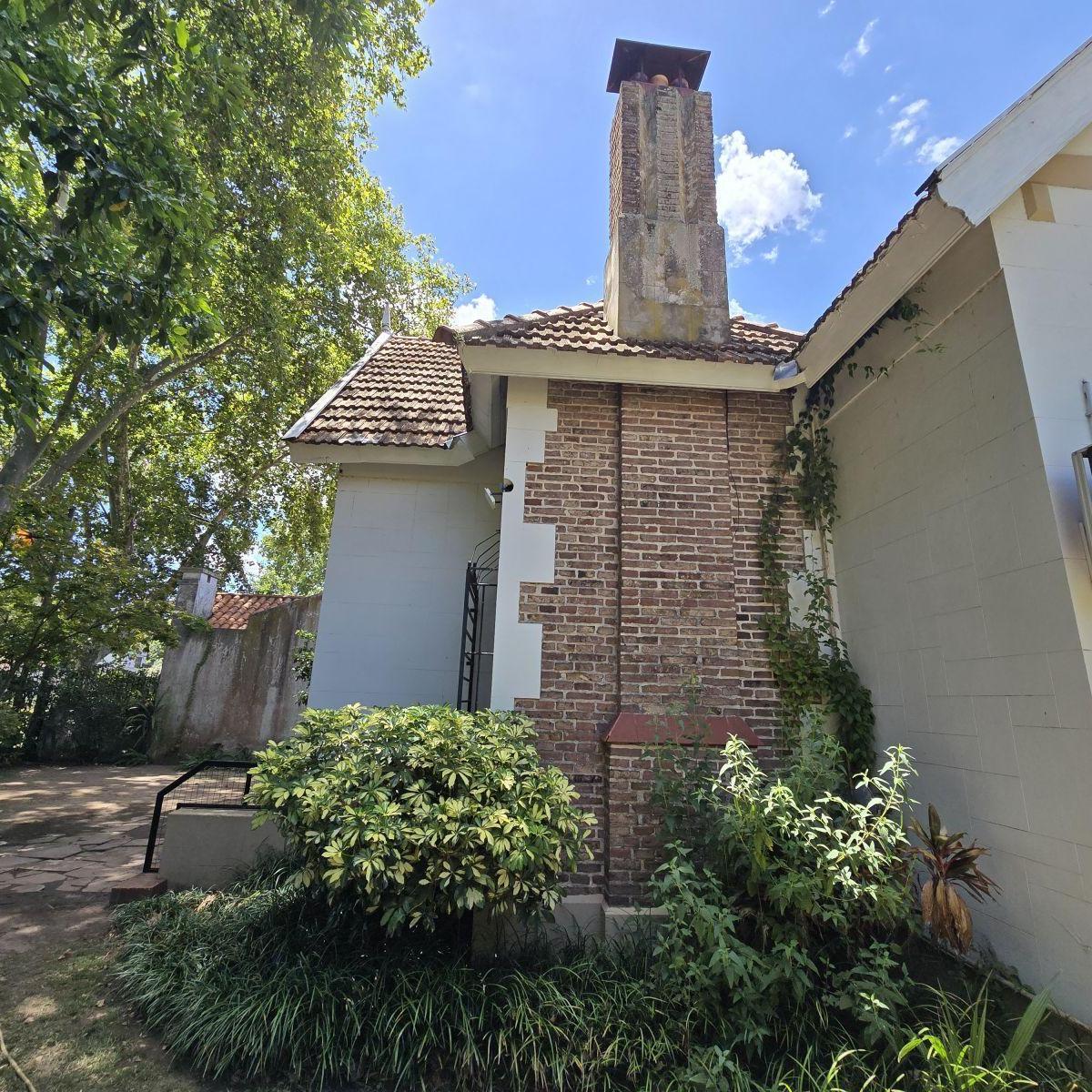 Excelente Casa de Estilo en El Corazón de Alberdi 3