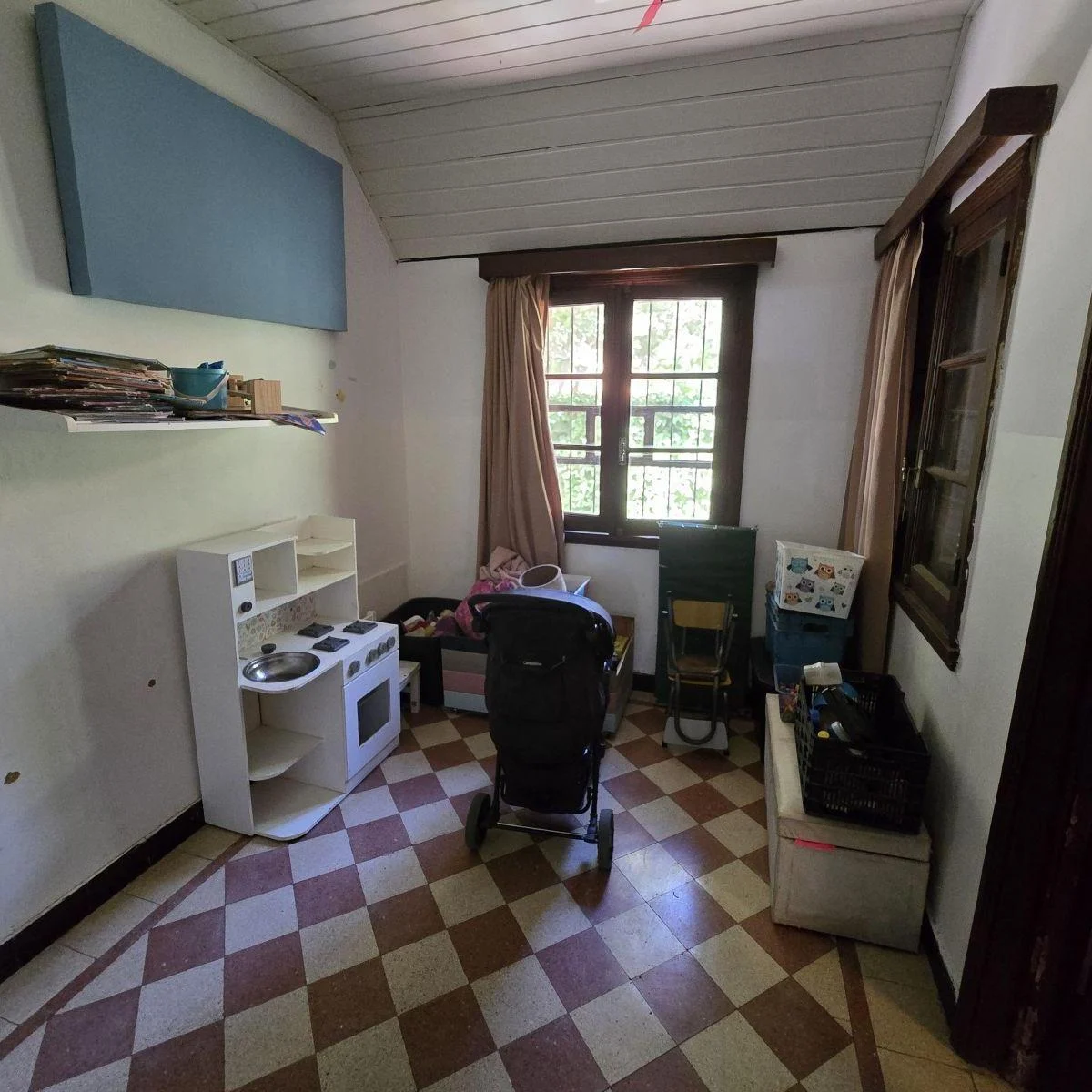 Excelente Casa de Estilo en El Corazón de Alberdi 4