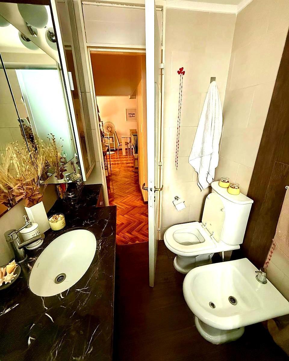 Único Semipiso Renovado a m del Río – 3 Dorm / 2 Baños / 90 m² 2