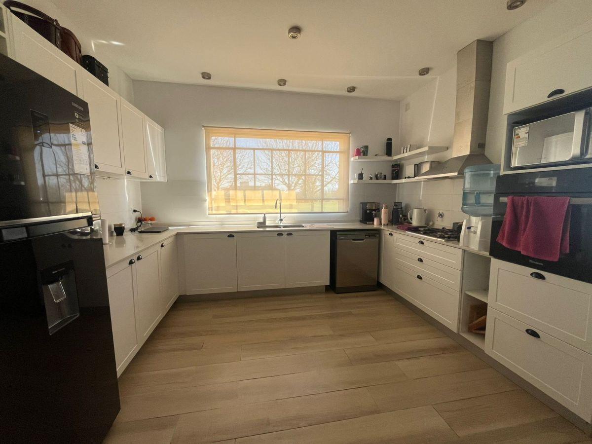Foto de Casa en venta en club de campo en Funes, imagen 3