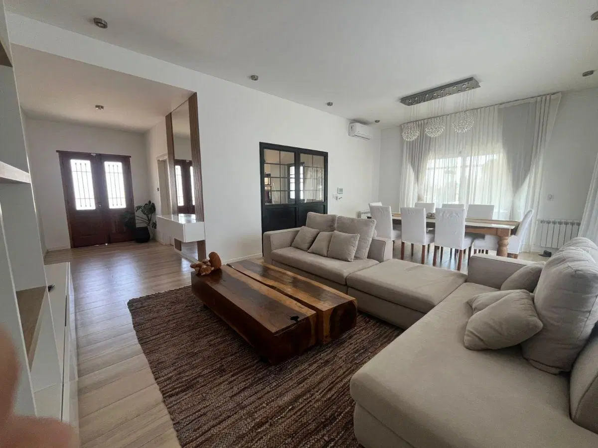 Casa en venta en club de campo en Funes 2