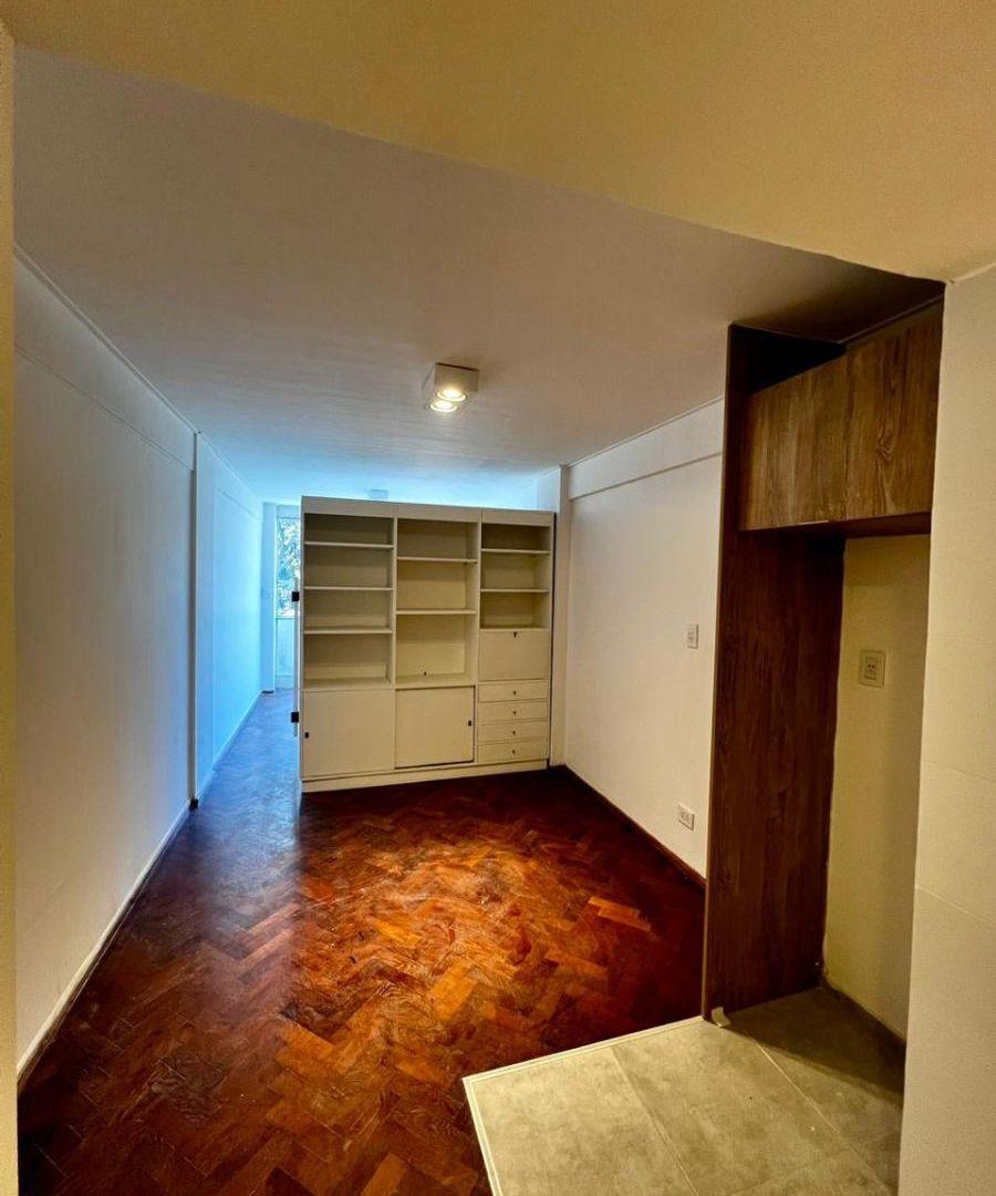 Balcarce 740 - Monoambiente Reciclado - Amplio