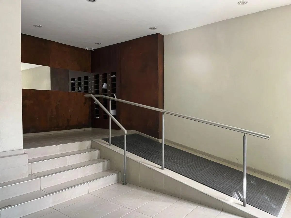 Departamento amoblado 1 dormitorio con cochera en alquiler 2