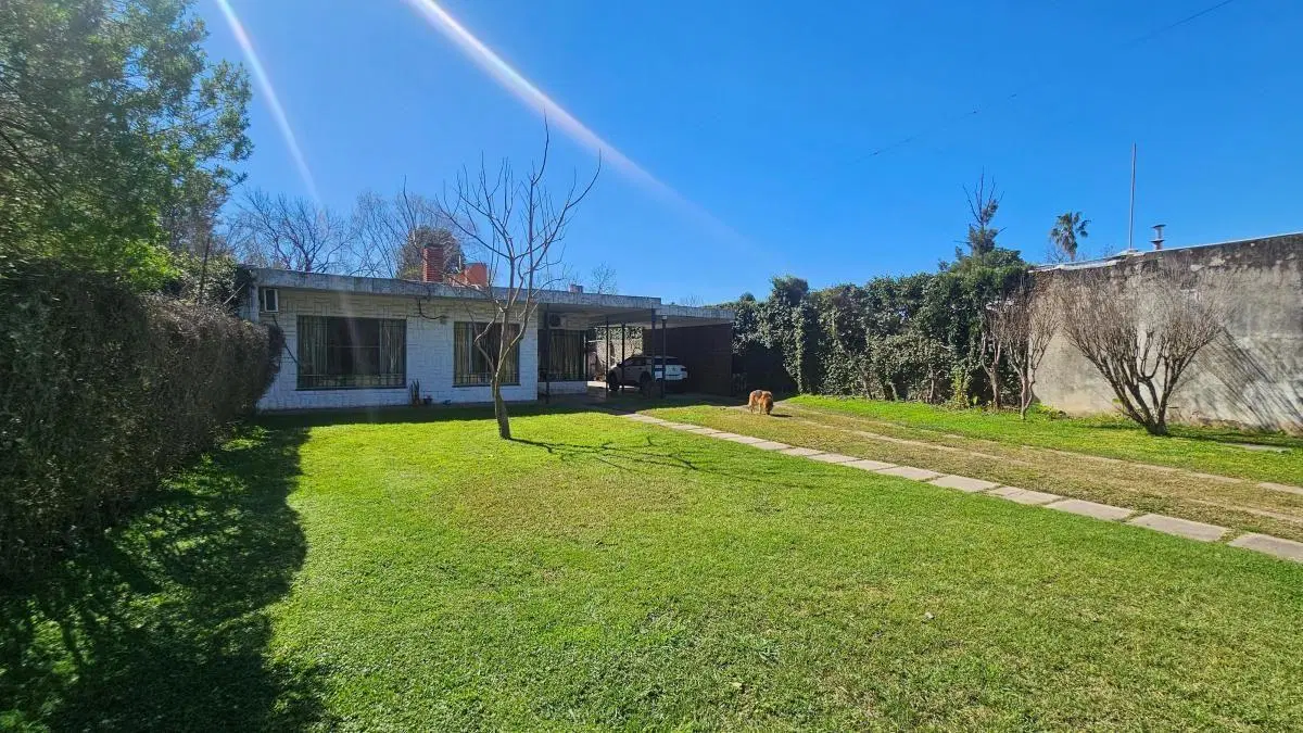 Terreno de 1.230m2 en Fisherton 3