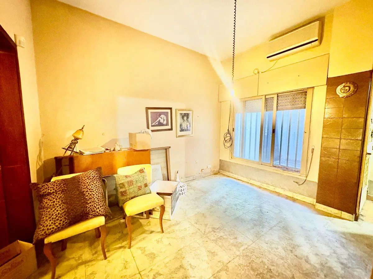 Casa 2 dormitorios con cochera en planta baja. Virasoro 1400. 3