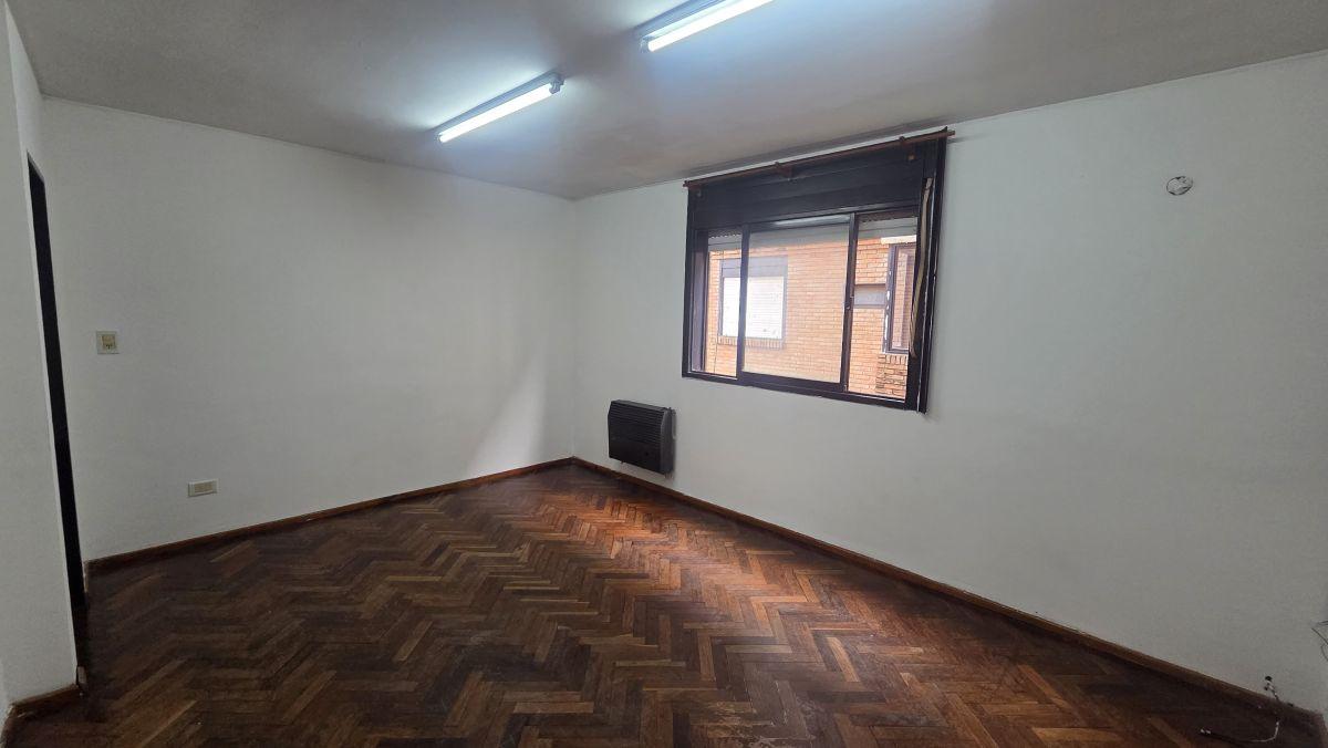 Foto de Departamento 2 dormitorios de 50m2 en alquiler, luminoso, próximo a Av. Pellegrini, imagen 4