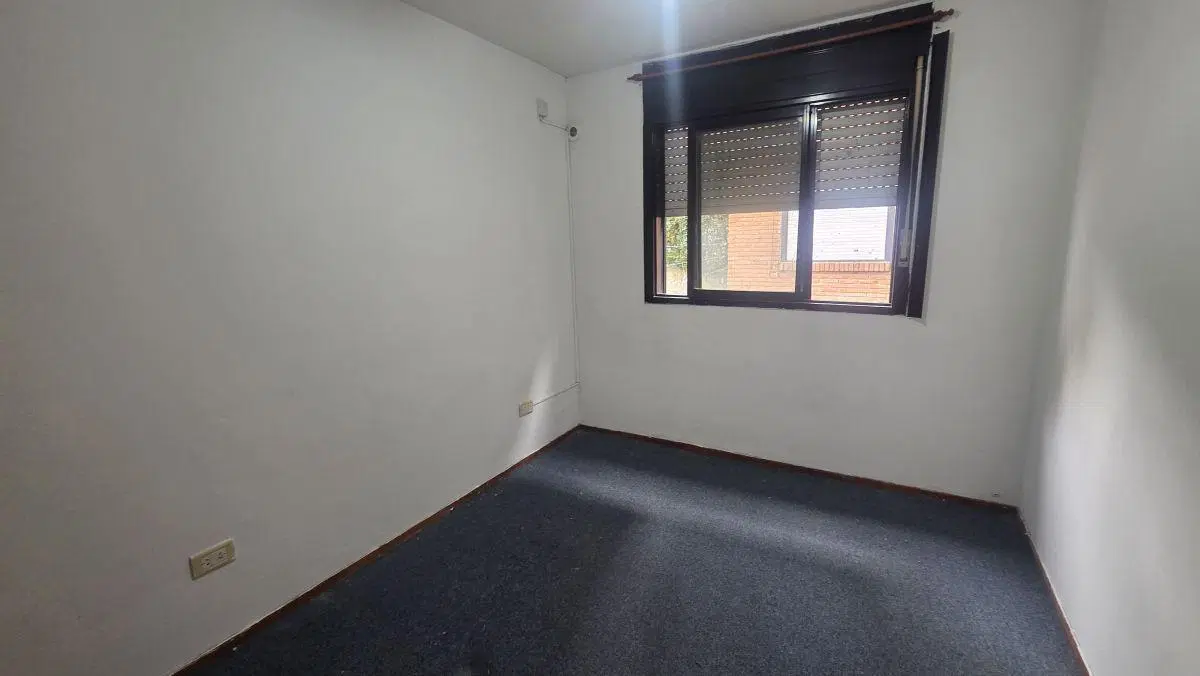 Departamento 2 dormitorios de 50m2 en alquiler, luminoso, próximo a Av. Pellegrini 2