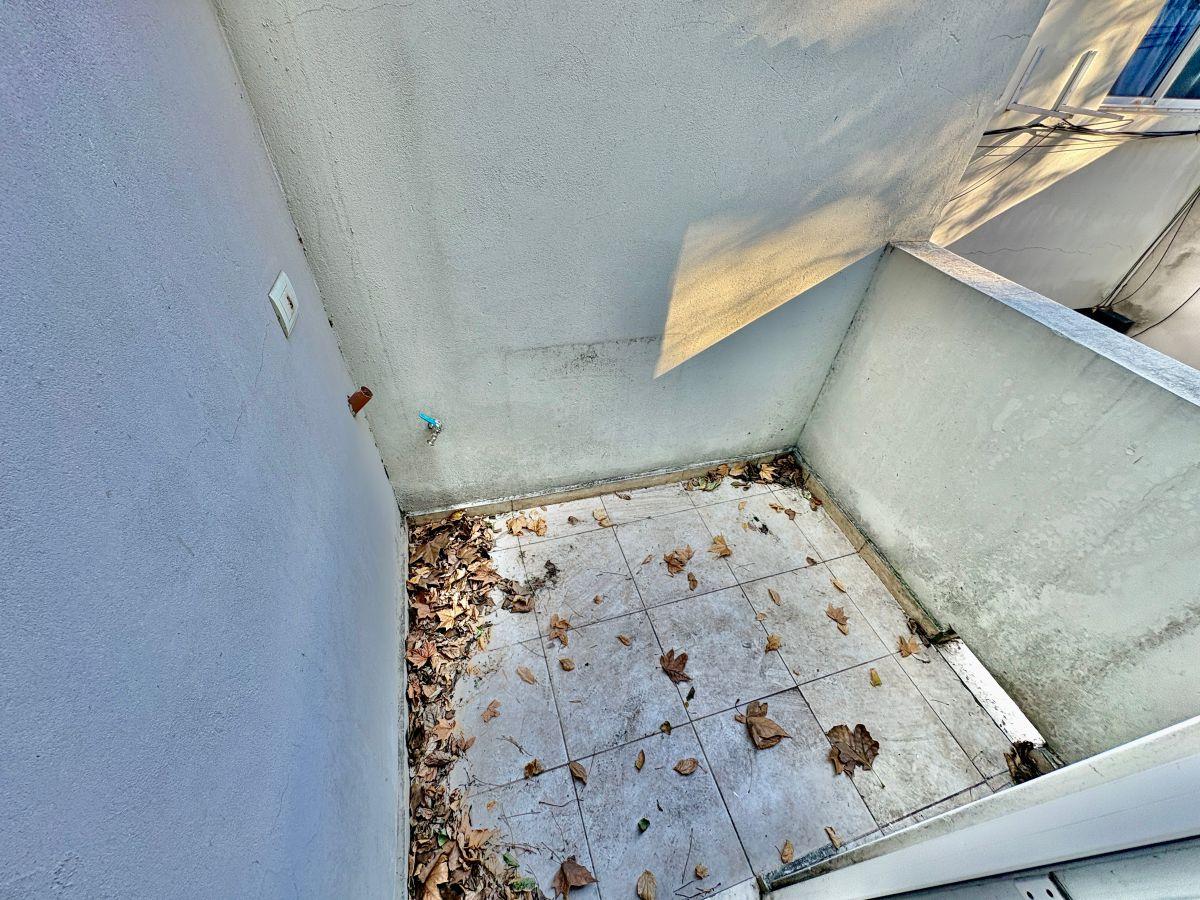 Departamento de 1 dormitorio al frente en venta. Carriego 1052