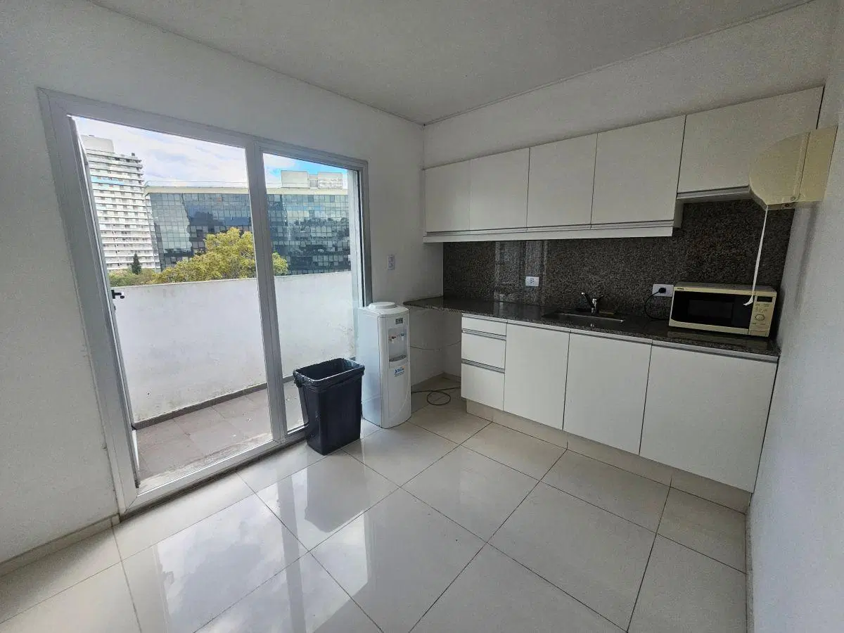 ALQUILER OFICINA EN PUERTO NORTE CON BALCON EXCLUSIVO 2