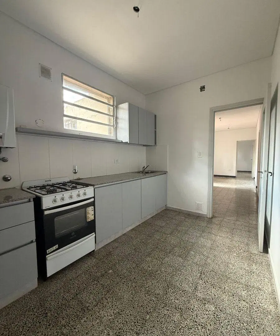 Departamento de pasillo de 2 dormitorios 2