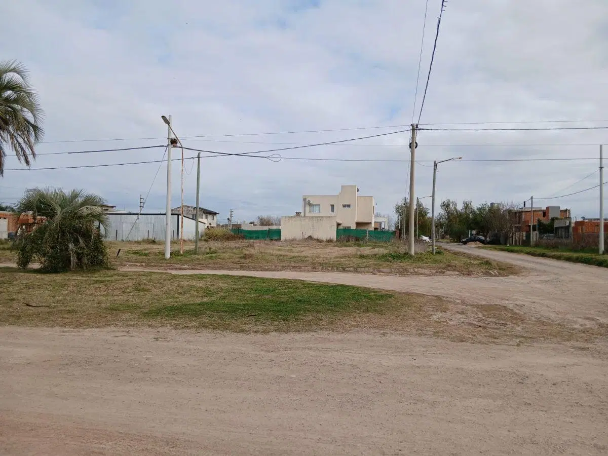 Lote esquina de 369 m² en venta en Tierra de Sueños III 2
