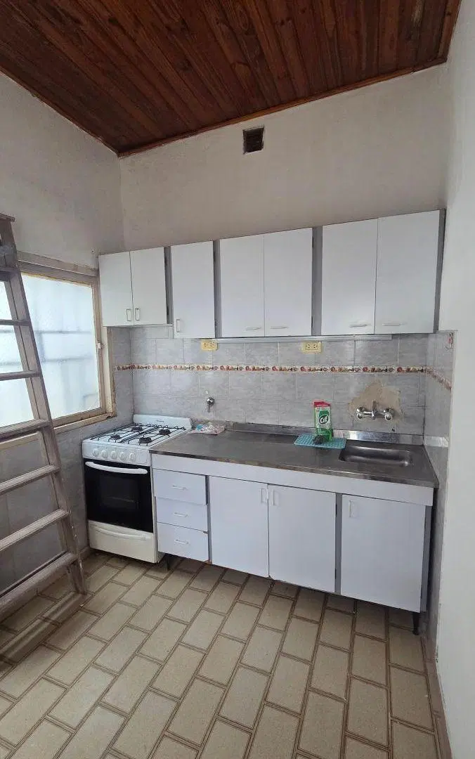 Departamento de pasillo un dormitorio 5