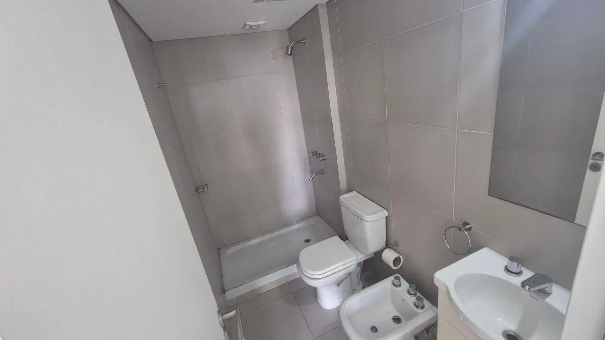 Monoambiente en alquiler con amenities. Buenos Aires 1900 1