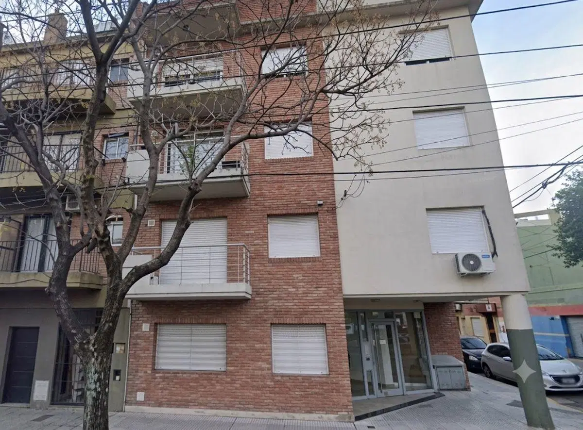 Alquiler Monoambiente Muy Luminoso | San Lorenzo 3756 - Luis Agote 2