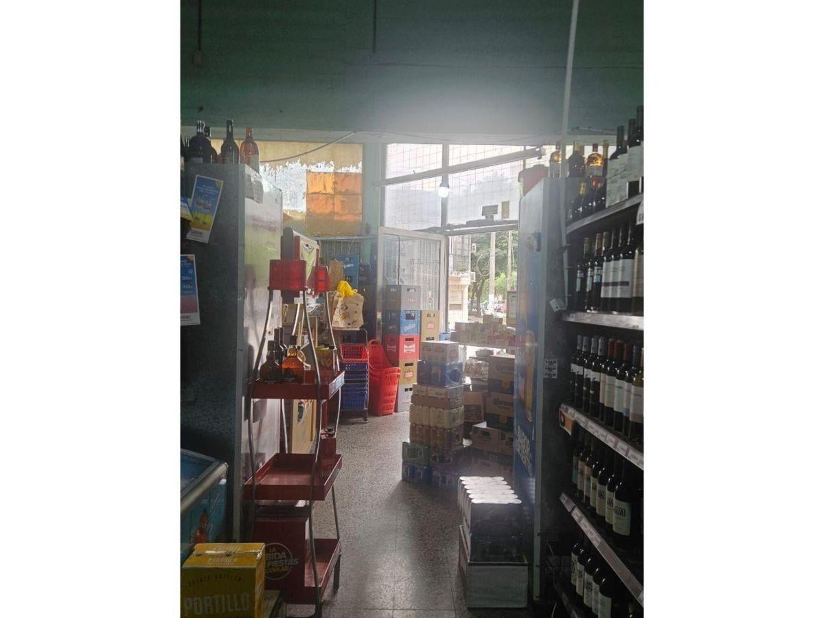 Foto de Excepcional Local Comercial en Esquina de Gran Visibilidad | Ochava, imagen 2
