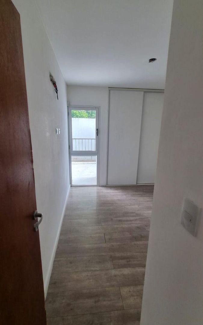 Foto de Alquiler Departamento 1 Dormitorio con Gran Patio y Cochera, imagen 1