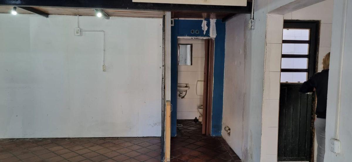 Foto de Alquiler Local Comercial al Frente Doble ingreso, San Luis 3200. Rosario, imagen 5