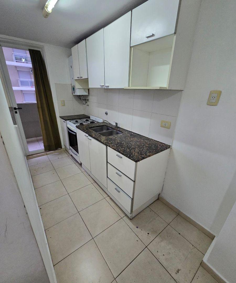 Foto de VENTA 1 DORM BARRIO ECHESORTU, imagen 1