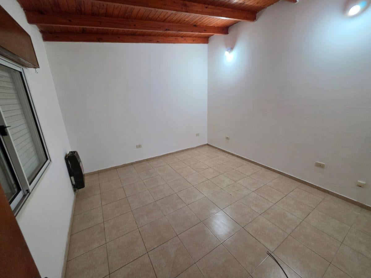 Foto de ALQUILER 1 DORM PLANTA ALTA SIN EXPENSAS, imagen 4