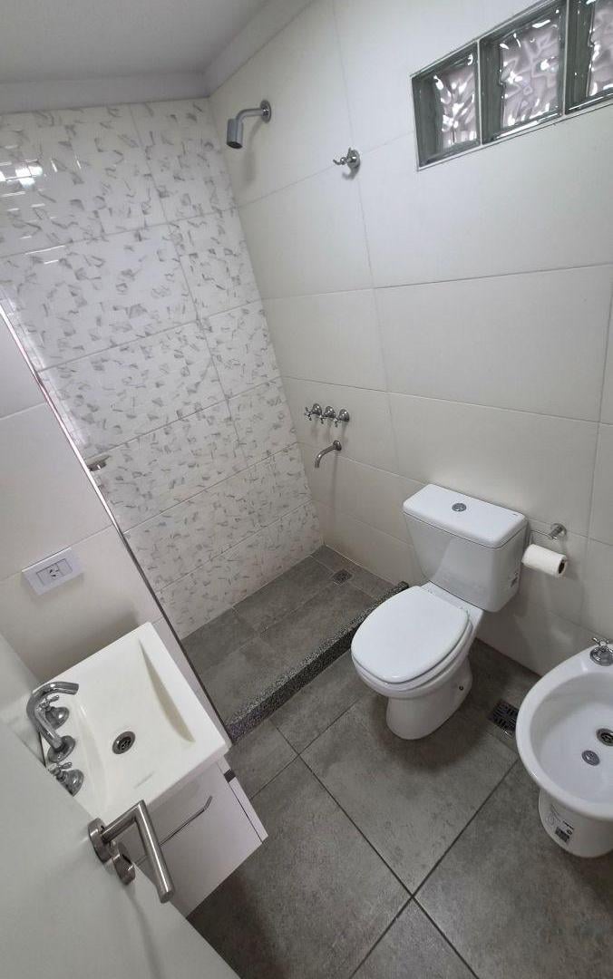 Foto de Departamento de 40 m² con 1 dormitorio en alquiler con balcon zona UCA, imagen 2