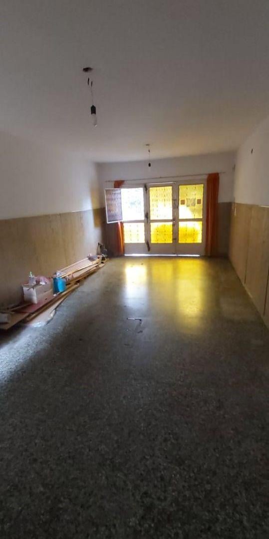 Foto de CASA 4 DORMITORIOS - 2 PLANTAS - JARDIN, SADI CARNOT 5820 - ROSARIO., imagen 4