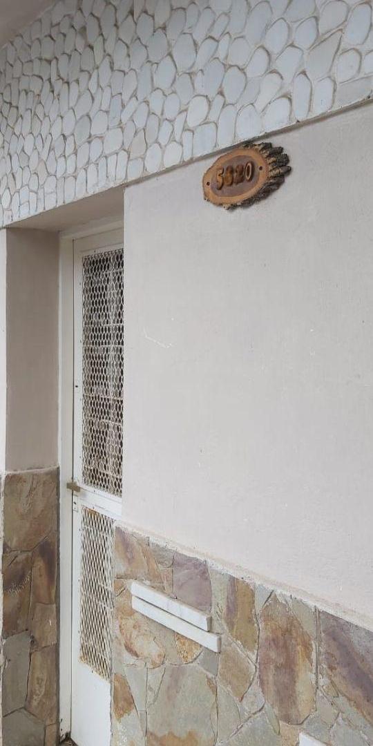 Foto de CASA 4 DORMITORIOS - 2 PLANTAS - JARDIN, SADI CARNOT 5820 - ROSARIO., imagen 2