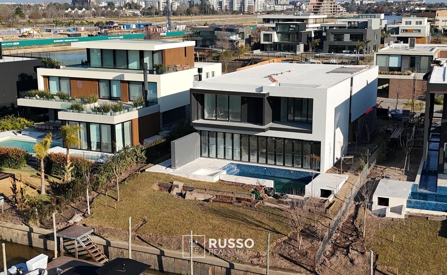 ALQUILER CASA AL AGUA 4 DORM EN SUITE - EL YACHT NORDELTA