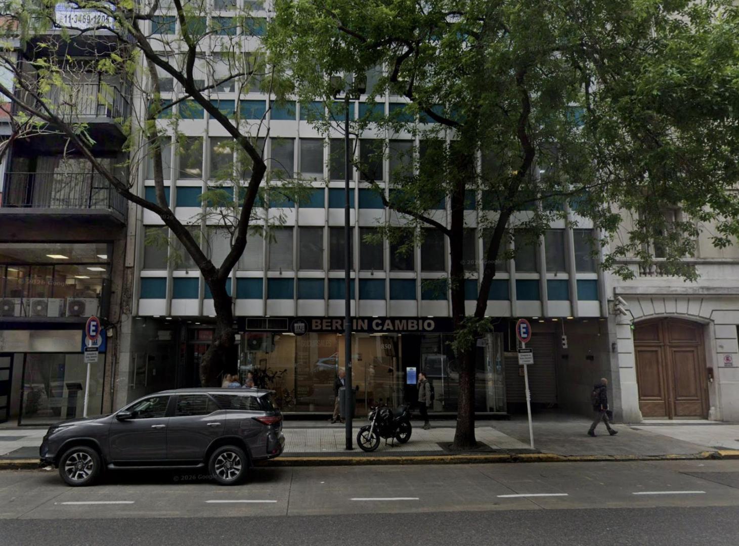 ALQUILER LOCAL COMERCIAL EN RETIRO - AV. SANTA FE 800 CABA