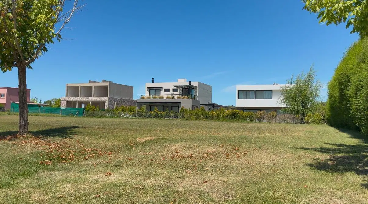 VENTA LOTE FRENTE A LA LAGUNA - ACACIAS PUERTOS DEL LAGO 3